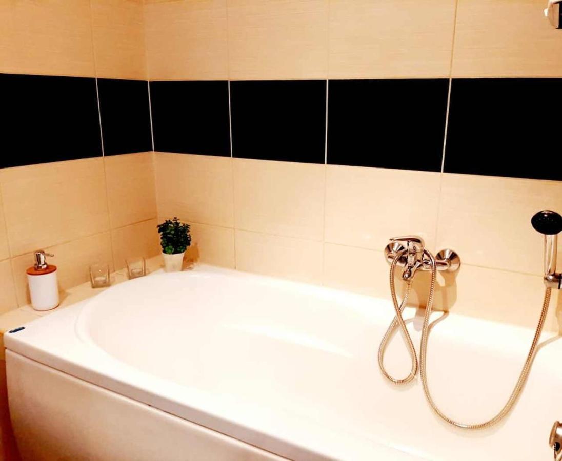 Zielony Apartament, Kielce, Targi, Centrum 外观 照片